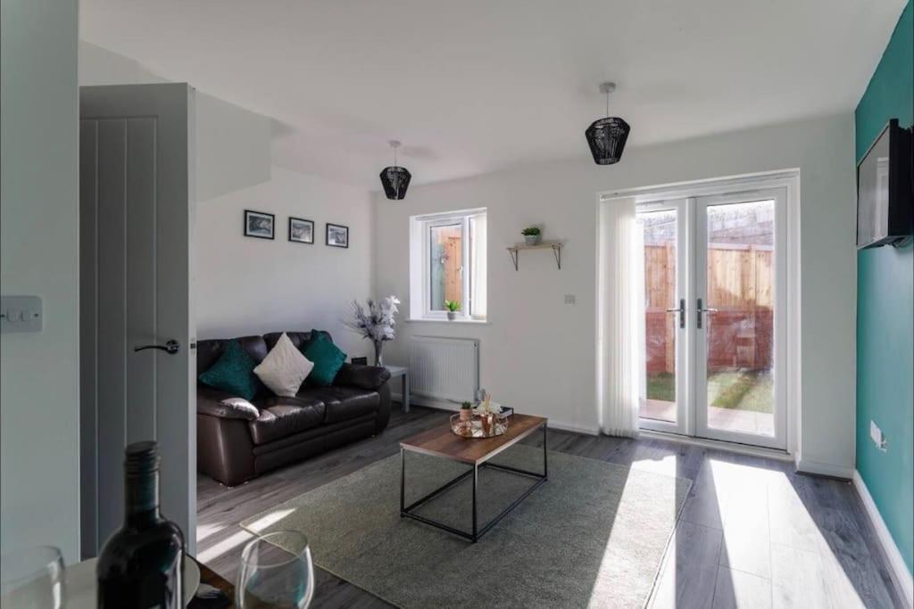 Luxury 3-Bedroom, 2-Bathroom Home Sleeps 7 People Liverpool Luaran gambar